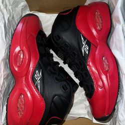 Reebok🏀Question Mid🏀Size 6Y