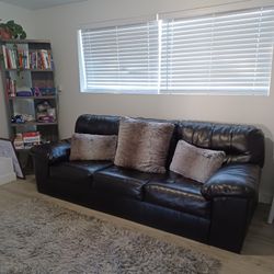 Leather Sofa Excellent Condition 