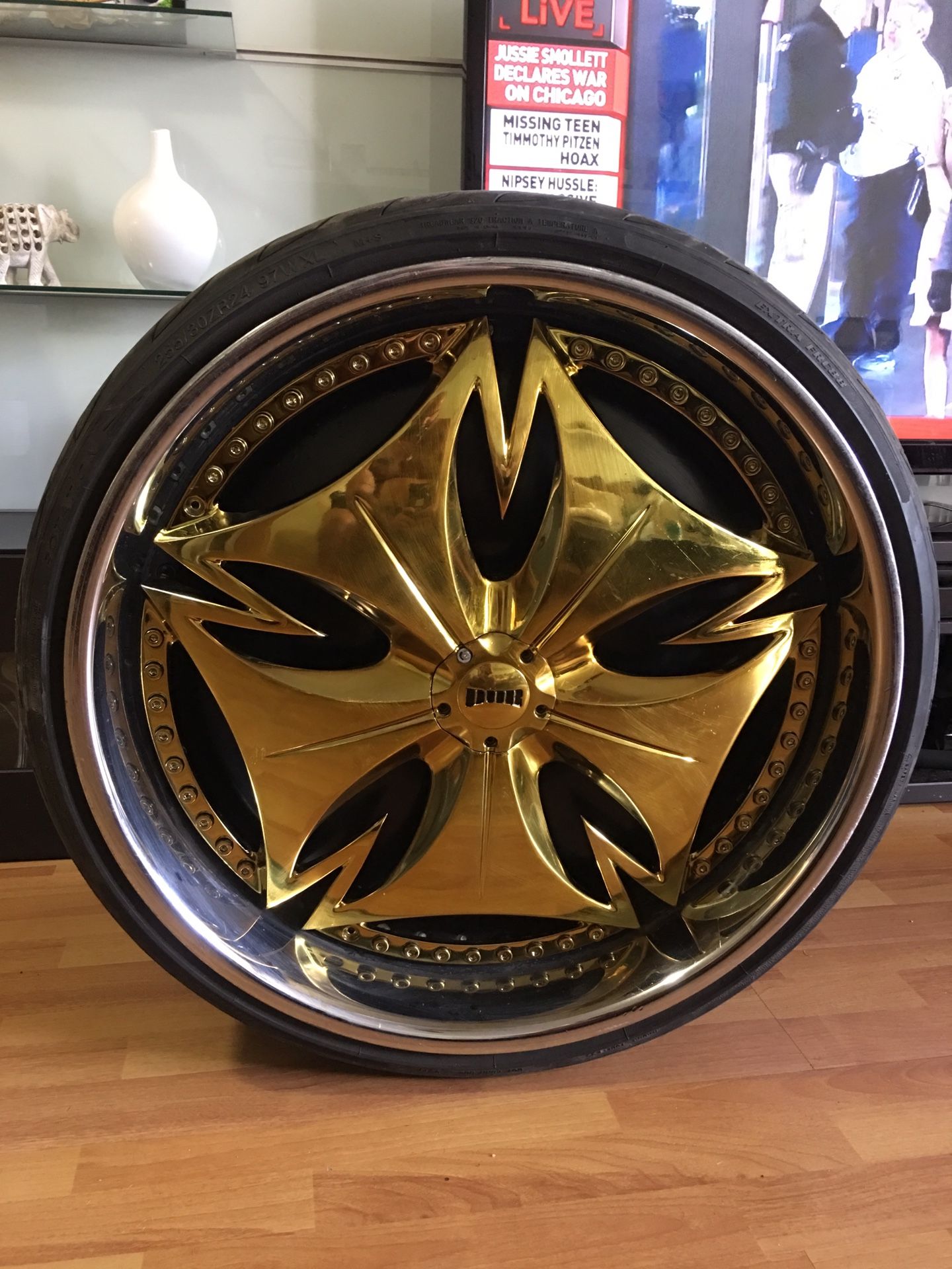 24” GOLD DUB ESINEM SPINNERS FLOATERS 5x5 PATTERN