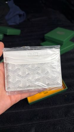 White cardholder