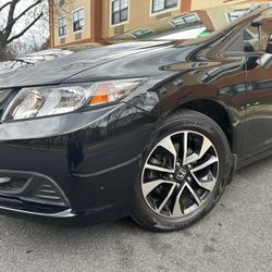 2015 Honda Civic-One Owner-New Tires- Upgraded Wheels -Clean Title