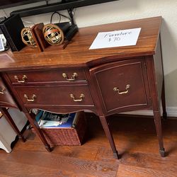 Credencia Table