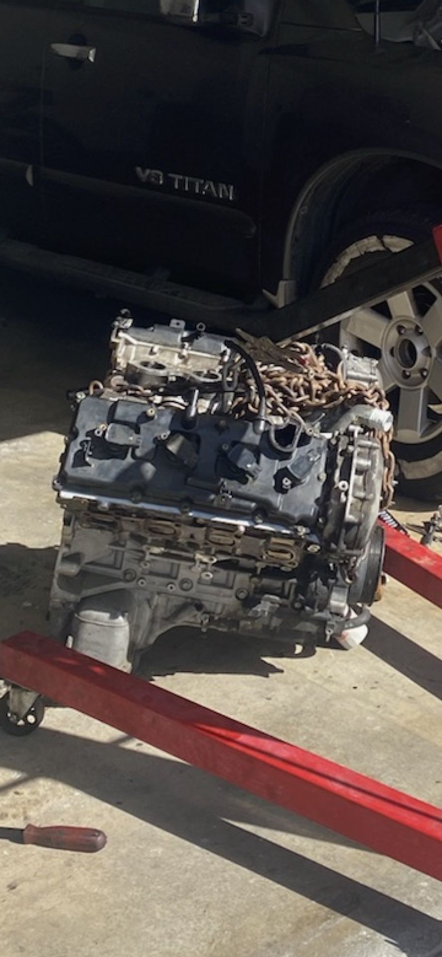 Nissan Titan 5.6 Engine