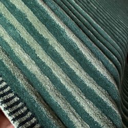 IKEA TAGSPAR RUG GREEN LIKE NEW !! 