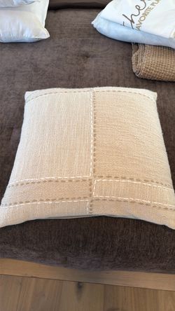 Decorative pillow set of 2