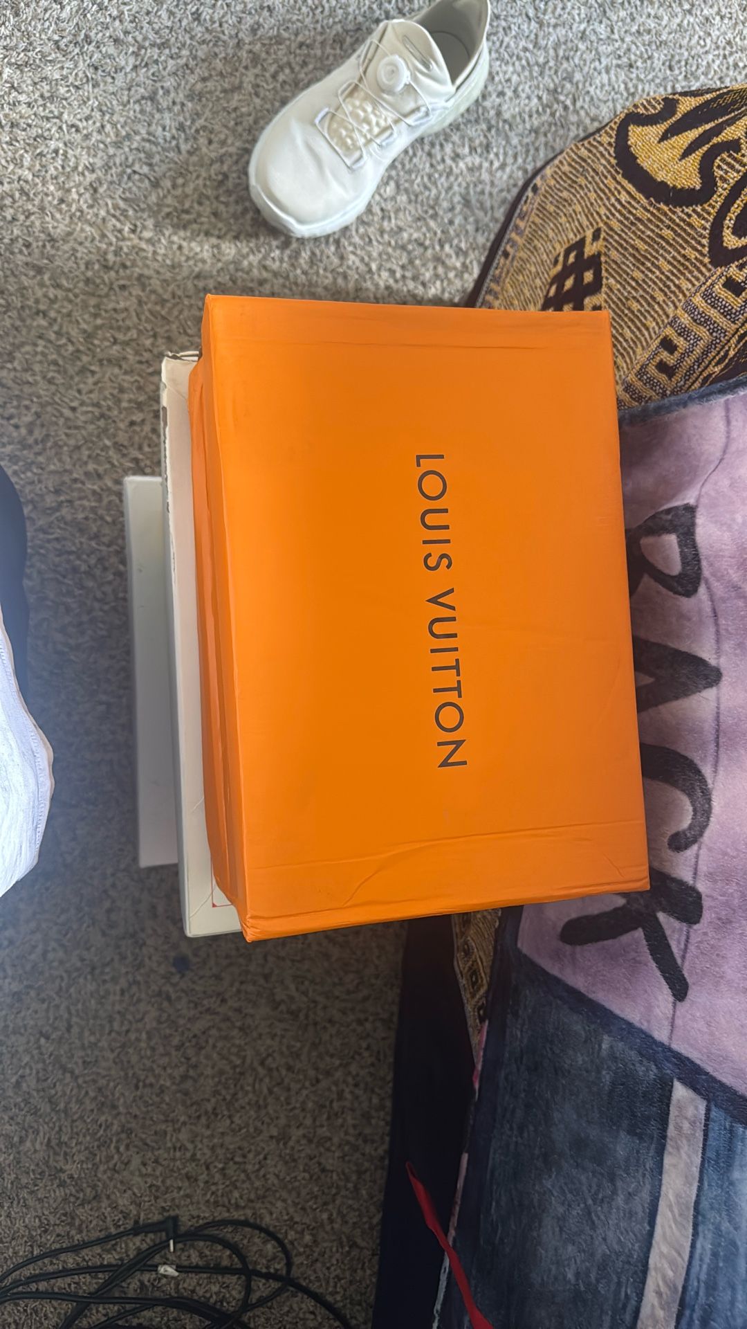 Loui Vuitton 