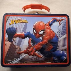 Spider-Man Swinging Through the City Tin Lunchbox Multi-Color