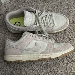 Nike Dunks 