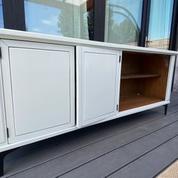 Mid Century TV Console/hutch