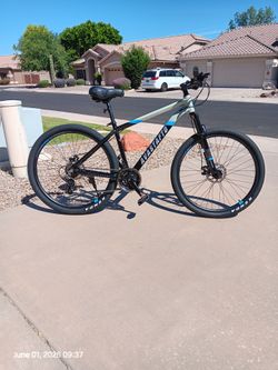 Like new Avasta FTD Earth Mountain Bike 27.5