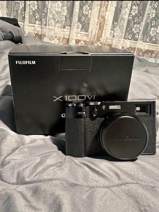 FUJIFILM X100VI Digital Camera Black