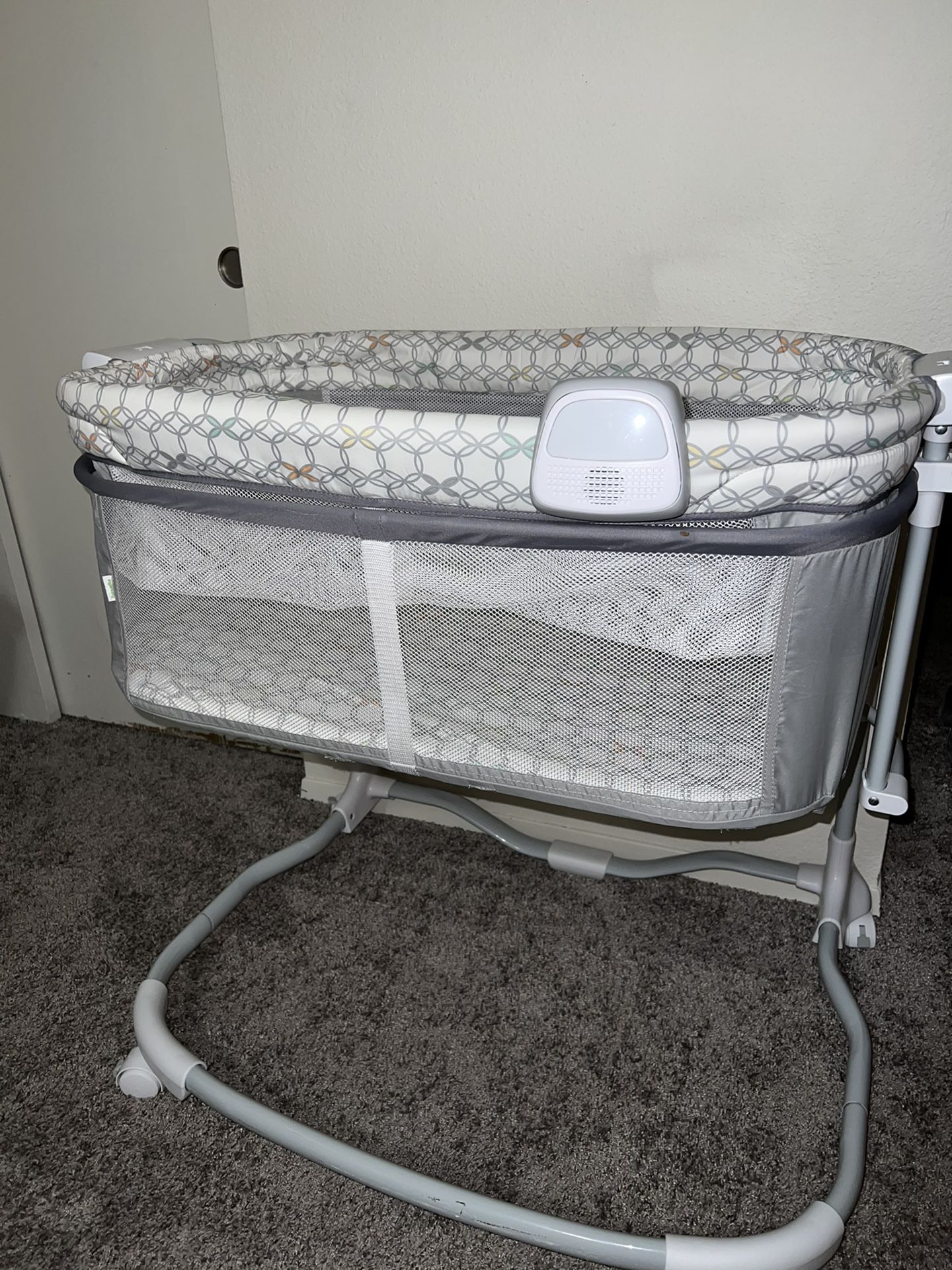 Ingenuity Dream & Grow Bedside Dalton 207.52oz for Sale in Seattle, WA OfferUp