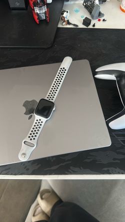 Apple Watch SE Nike Edition 44M