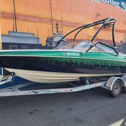 2000 Bayliner 2050 LX Capri Boat Bowrider