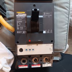 SQUARE  D  POWER PACT CIRCUIT BREAKER  Used Good Condition