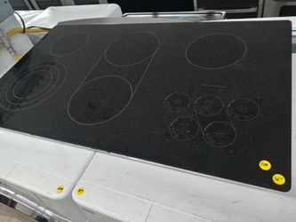 KitchenAid 36" glass-top cooktop - Free delivery