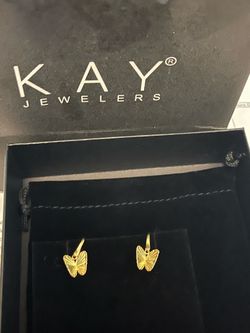 Gold earrings