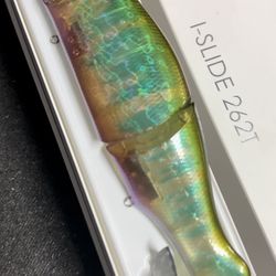 Megabass ISlide 262T