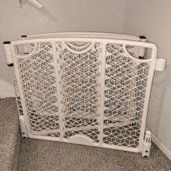 Foldable Dog/Baby Gate