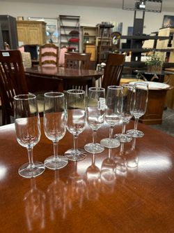 Champagne Flutes (SET OF 7)