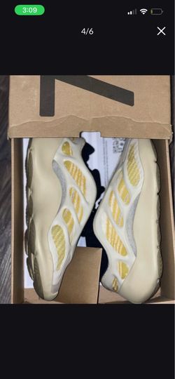 Yeezy Safflower (Size 7y in boys/Men)