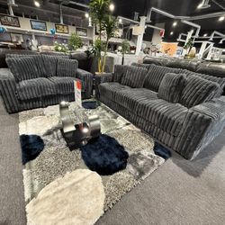 2 Pc Sofa And Loveseat 