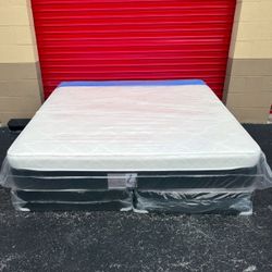 NEW Mattress King Size Plush Pillowtop With Box Spring // Offer  🚚