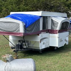 2009 Fleetwood Niagara camping trailer