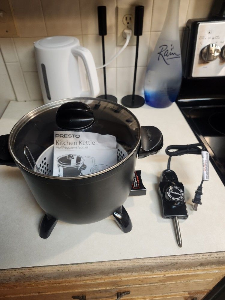 Presto Kitchen  Kettle  Multi-cooker Steamer BRAND NEW never Used