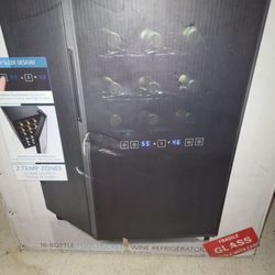 18 Bottle Touch Screen Wine Fridge