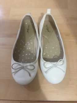 Girls flats