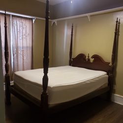 Queen 4 Post Bedframe