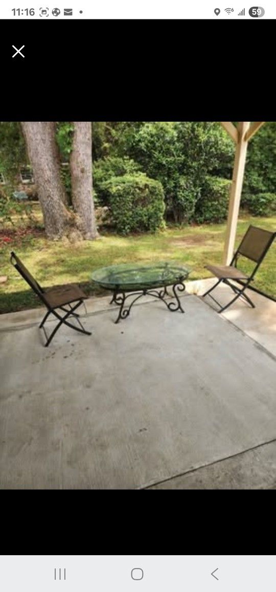 OVAL Glass table for patio and gardens + two chairs