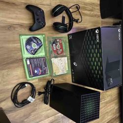 SREIES X CONSOLE BUNDLE WITH GAME 1TB AND EXTRA CONTROLLER 