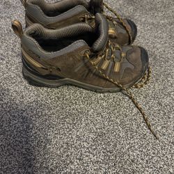 Keen Hiking Shoes 
