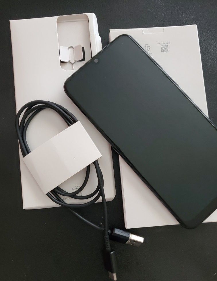 Samsung Galaxy A50 64GB, 4GB RAM Smartphone