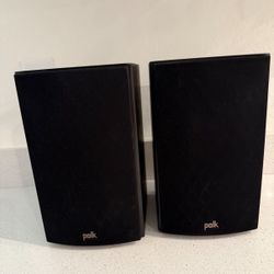 Polk T15 Bookshelf speakers
