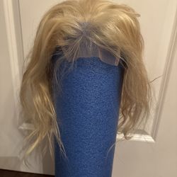 Short Blonde Wig 