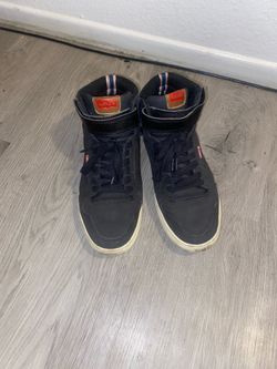 Boy/Men shoes. Levi’s High-Top Sneakers - Black - Size 8.5