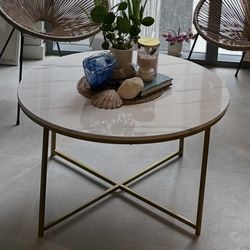 Faux Marble Round Table 