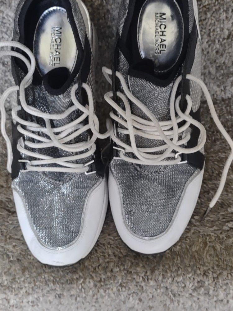 Gently Used Michael Kors Size 9 M Ladies Tennis Shoes