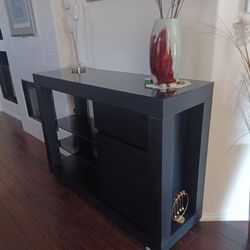 BUFFET BLACK   CONTEMPORARY STYLING 