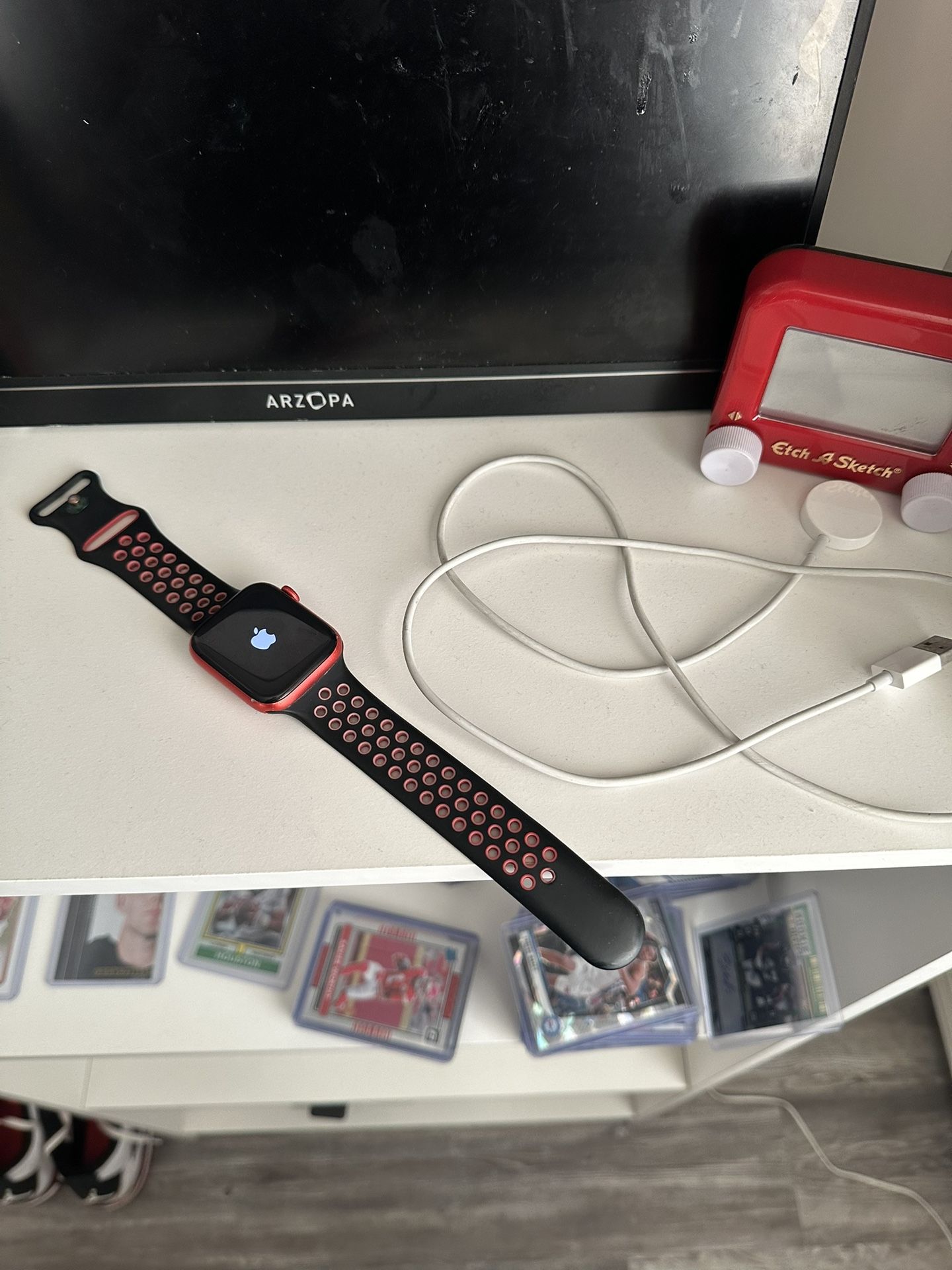 Apple Watch Red Series 6 (44mm)