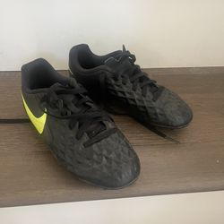 Nike Tiempo Kids soccer cleats