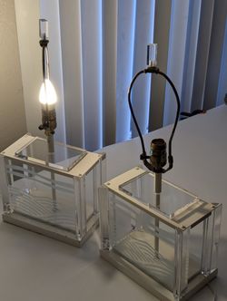 Pair of Vintage Lucite Table Lamps – Mid Century Modern Acrylic Design
