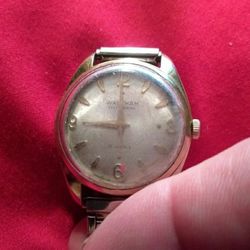 Late 60s vintage Waltham 17 Jewel  Self-  Winding / Automatic  Swiss Calibre