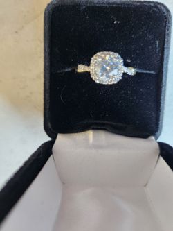 Size 9 engagement ring 💍