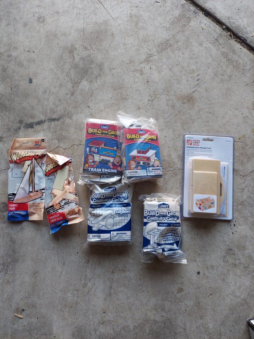 NEW! Lot Of Home Depot Lowes Kids Wood Projects 