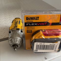 DeWalt Impact Wrench  con baterías nueva