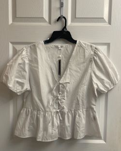 Brand new Ladies white tie front peplum top size 1X